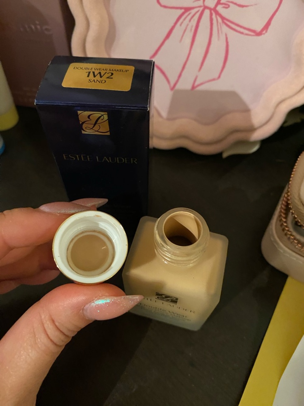 Estee Lauder Double Wear Stay-in-Place Foundation - 1W2 Sand - Picture 5 of 5